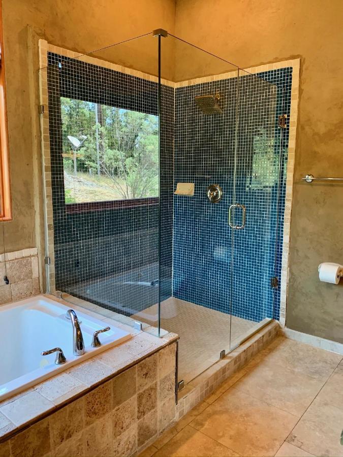فيلا Scenic Hill Country Retreat - Rhino Ranch نيو بروانفيلز المظهر الخارجي الصورة
