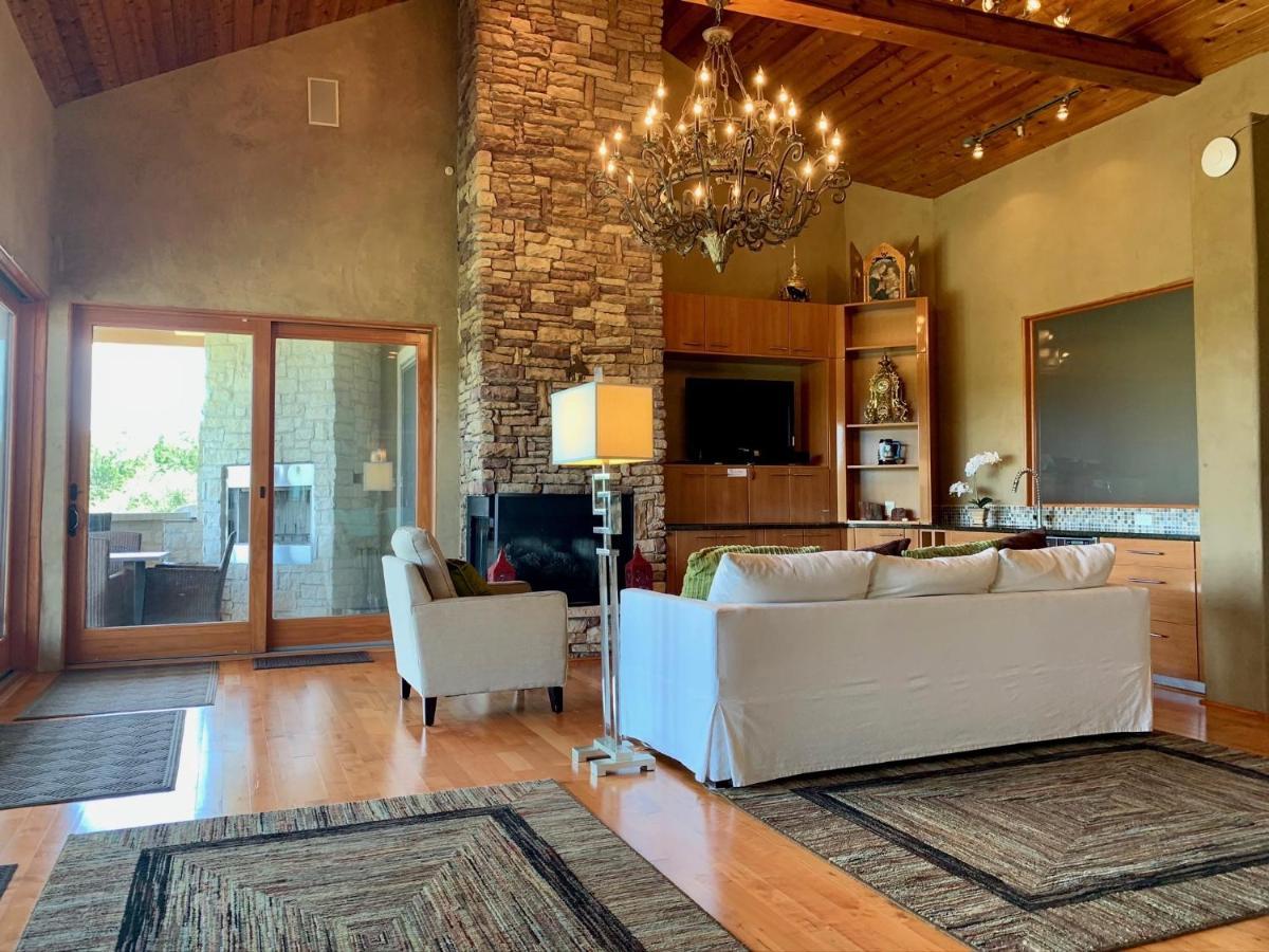 فيلا Scenic Hill Country Retreat - Rhino Ranch نيو بروانفيلز المظهر الخارجي الصورة